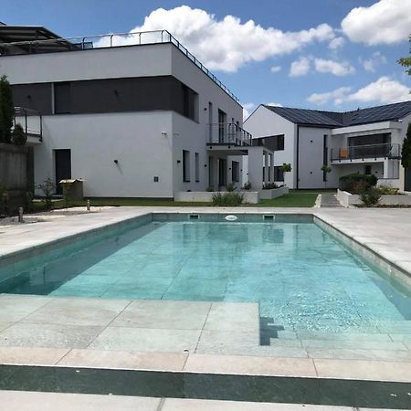 Oasis Residence Hajdúszoboszló Exteriör bild